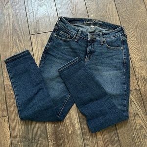 Universal Thread Jeans 4